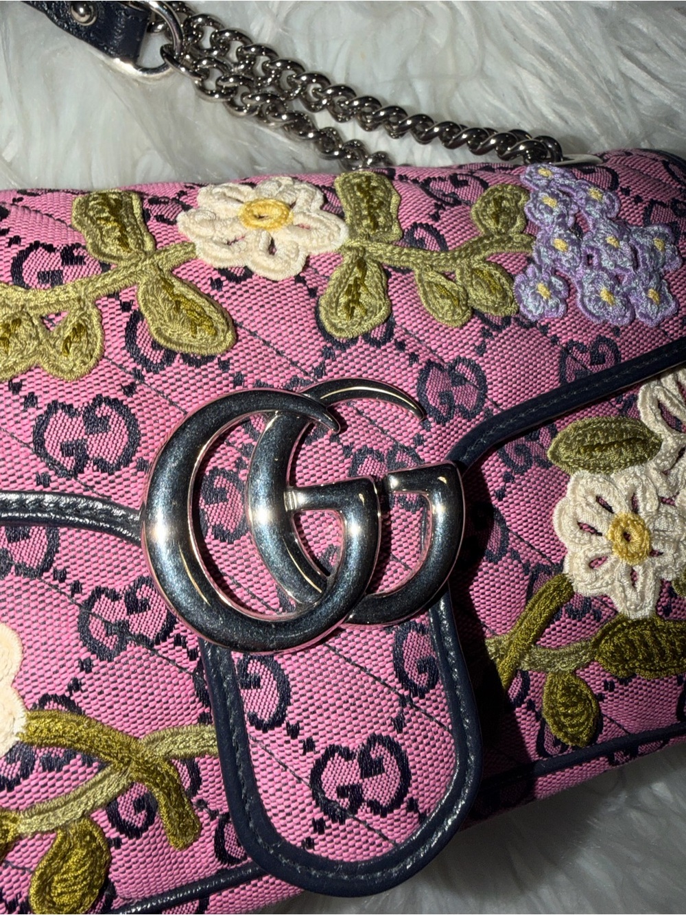 Gucci GG Marmont Floral Embroidery Quilted Shoulder Bag Limited Edition - Picture 4 of 16